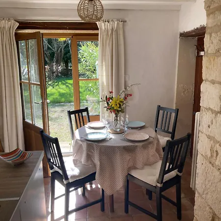 בית נופש Avec Piscine Et Grand Jardin *