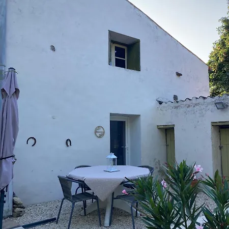 Avec Piscine Et Grand Jardin