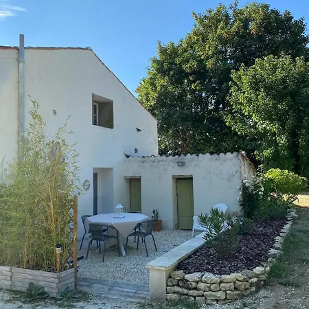 Tatil Evi Avec Piscine Et Grand Jardin Saint-Simon-de-Pellouaille